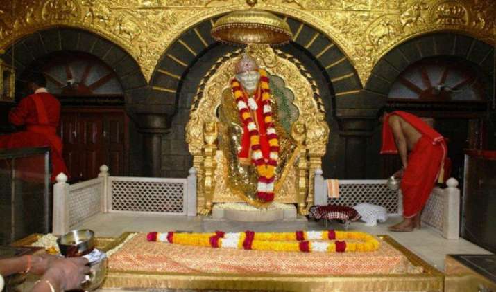 नोटबंदी के बाद साईंबाबा मंदिर को 50 दिन में मिला 31.73 करोड़ रुपए का दान, प्रतिदिन आए 37.92 लाख रुपए नोटबंदी के बाद साईंबाबा मंदिर को 50 दिन में मिला 31.73 करोड़ रुपए का दान, प्रतिदिन आए 37.92 लाख रुपए- India TV Paisa