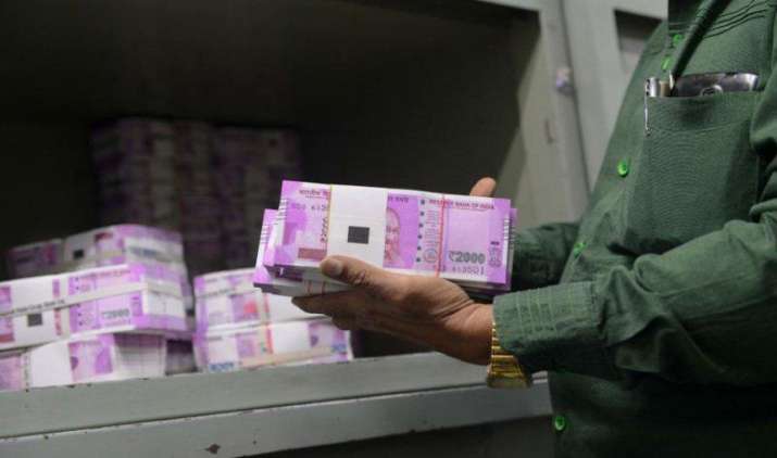 अप्रैल-अक्टूबर में डायरेक्ट टैक्स कलेक्शन 15% बढ़ा, सरकार के पास आए 4.39 लाख करोड़ रुपए अप्रैल-अक्टूबर में डायरेक्ट टैक्स कलेक्शन 15% बढ़ा, सरकार के पास आए 4.39 लाख करोड़ रुपए- India TV Paisa