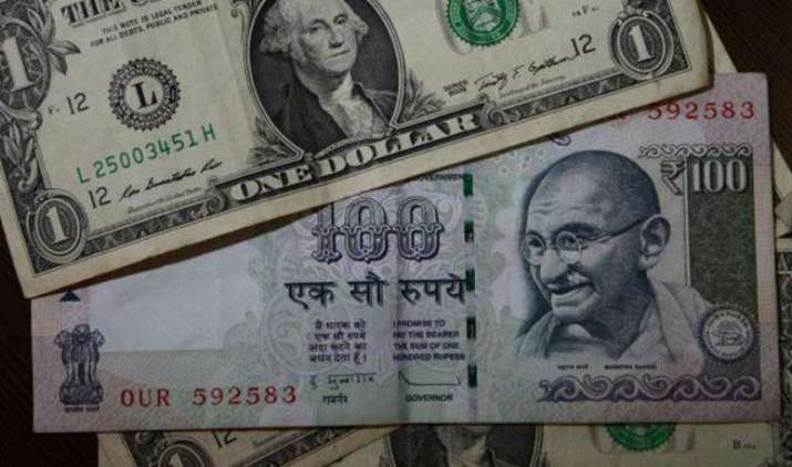 एक अमेरिकी डॉलर के मुकाबले भारतीय रुपया बुधवार को 1 पैसा कमजोर होकर 64.34 पर खुला एक अमेरिकी डॉलर के मुकाबले भारतीय रुपया बुधवार को 1 पैसा कमजोर होकर 64.34 पर खुला- India TV Paisa