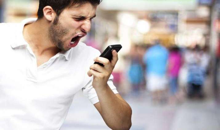 कॉलड्रॉप के मामले में Aircel सबसे फिसड्डी, 22 में से 12 सर्किल में बढ़ी शिकायतें कॉलड्रॉप के मामले में Aircel सबसे फिसड्डी, 22 में से 12 सर्किल में बढ़ी शिकायतें- India TV Paisa
