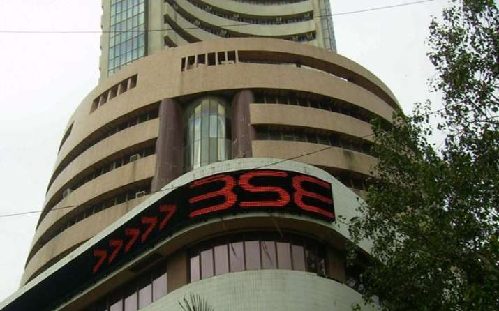 सरकारी कर्मचारियों के पेंशन फंड का 50 प्रतिशत शेयरों में निवेश किया जाए: पीएफआरडीए सरकारी कर्मचारियों के पेंशन फंड का 50 प्रतिशत शेयरों में निवेश किया जाए: पीएफआरडीए- India TV Paisa