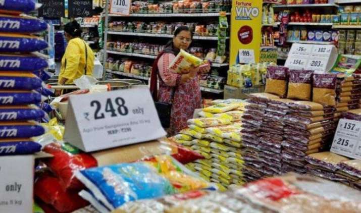 खुदरा (CPI) मुद्रास्फीति फरवरी में बढ़कर 3.65 प्रतिशत हुई, खाद्य और ईंधन कीमतों में वृद्धि का हुआ असर खुदरा (CPI) मुद्रास्फीति फरवरी में बढ़कर 3.65 प्रतिशत हुई, खाद्य और ईंधन कीमतों में वृद्धि का हुआ असर- India TV Paisa
