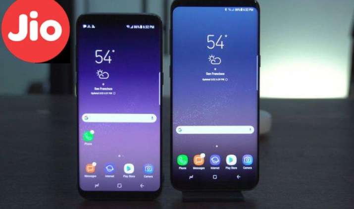 Samsung Galaxy S8 के यूजर्स के लिए स्पेशल ऑफर, 309 रुपए के रीचार्ज पर मिलेगा जियो का दोगुना डाटा Samsung Galaxy S8 के यूजर्स के लिए स्पेशल ऑफर, 309 रुपए के रीचार्ज पर मिलेगा जियो का दोगुना डाटा- India TV Paisa