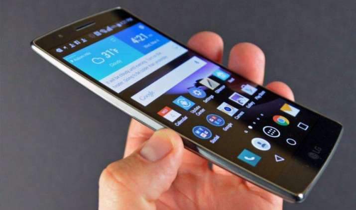 LG ने घटाईं G6 स्मार्टफोन की कीमतें, लॉन्चिंग के दो महीने के भीतर ही 13000 रुपए सस्ता हुआ फोन LG ने घटाईं G6 स्मार्टफोन की कीमतें, लॉन्चिंग के दो महीने के भीतर ही 13000 रुपए सस्ता हुआ फोन- India TV Paisa