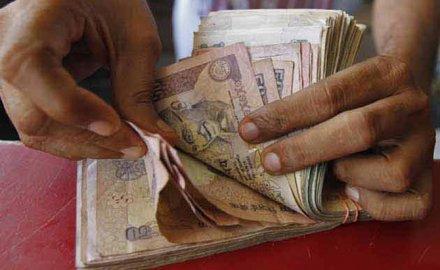 12 में से अब इन 3 बड़ी डिफॉल्टर कंपनियों पर है बैंकों की नजर, एक लाख करोड़ रुपए से अधिक का कर्ज है बकाया 12 में से अब इन 3 बड़ी डिफॉल्टर कंपनियों पर है बैंकों की नजर, एक लाख करोड़ रुपए से अधिक का कर्ज है बकाया- India TV Paisa