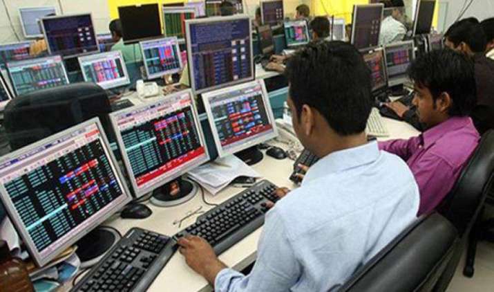 जीएसटी में राहत मिलने से शेयर बाजार में आया सुधार, सेंसेक्स 63.63 अंक चढ़कर 33,314.56 पर हुआ बंद जीएसटी में राहत मिलने से शेयर बाजार में आया सुधार, सेंसेक्स 63.63 अंक चढ़कर 33,314.56 पर हुआ बंद- India TV Paisa