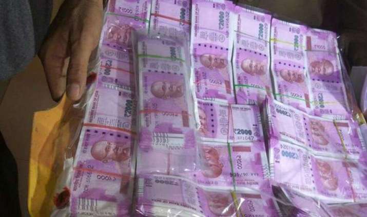 अर्थव्यवस्था में जान फूकेंगे सरकारी बैंक, बैंकों को 2.11 लाख करोड़ की पुन:पूंजीकरण की योजना को मिली मंजूरी अर्थव्यवस्था में जान फूकेंगे सरकारी बैंक, बैंकों को 2.11 लाख करोड़ की पुन:पूंजीकरण की योजना को मिली मंजूरी- India TV Paisa