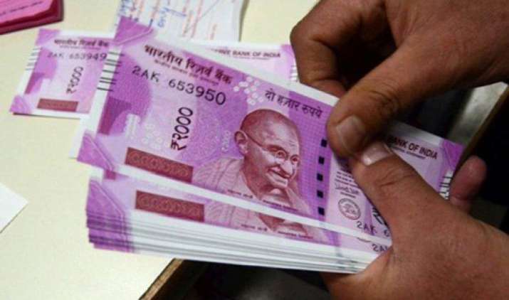 टैक्स फ्री ग्रेच्युटी सीमा बढ़कर होगी 20 लाख रुपए, विधेयक के प्रारूप को मंत्रिमंडल ने दी हरी झंडी टैक्स फ्री ग्रेच्युटी सीमा बढ़कर होगी 20 लाख रुपए, विधेयक के प्रारूप को मंत्रिमंडल ने दी हरी झंडी- India TV Paisa