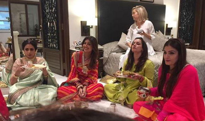 Bollywood Actress Karwa Chauth Celebration-Sridevi, Raveena Tandon, Shilpa Shetty