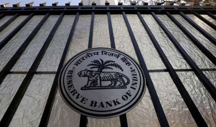 RBI ने किया खुलासा, महंगाई और वित्तीय अनिश्चितता थी अक्टूबर में ब्याज दरें न घटाने की प्रमुख वजह RBI ने किया खुलासा, महंगाई और वित्तीय अनिश्चितता थी अक्टूबर में ब्याज दरें न घटाने की प्रमुख वजह- India TV Paisa