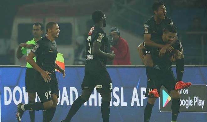 Indian Super League NorthEast United beat Delhi Dynamos 2-0... Indian Super League NorthEast United beat Delhi Dynamos 2-0...- India TV Hindi