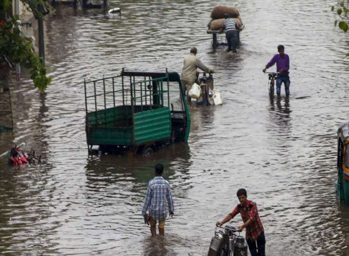 Heavy rains lash south Gujarat Heavy rains lash south Gujarat- India TV Hindi