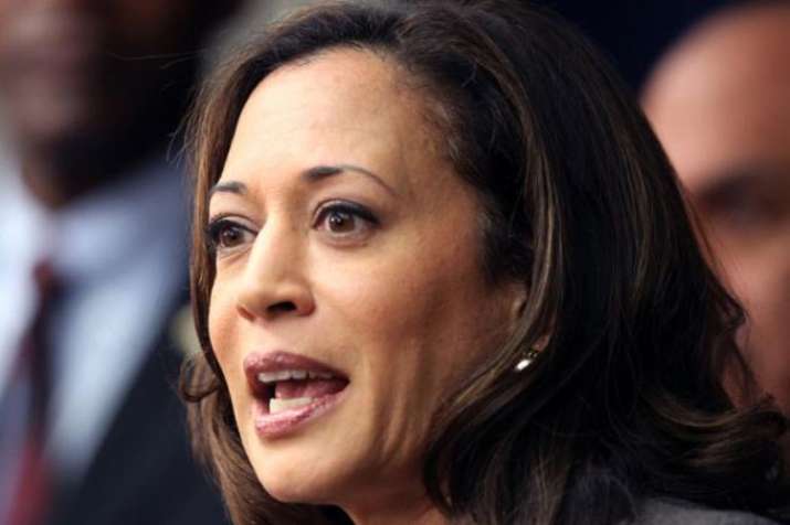 Indian-origin senator Kamala Harris not ruling out 2020 White House ambition | AP Indian-origin senator Kamala Harris not ruling out 2020 White House ambition | AP- India TV Hindi