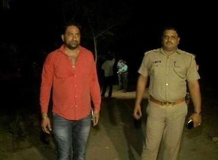 Noida Police nab 3 criminals after high-speed chase and... Noida Police nab 3 criminals after high-speed chase and...- India TV Hindi