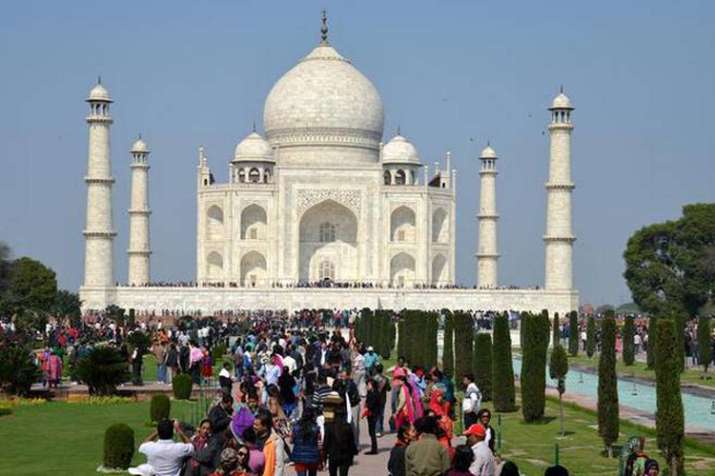 सुप्रीम कोर्ट ने ताजमहल की सुरक्षा को लेकर केन्द्र सरकार को लगाई फटकार सुप्रीम कोर्ट ने ताजमहल की सुरक्षा को लेकर केन्द्र सरकार को लगाई फटकार- India TV Hindi