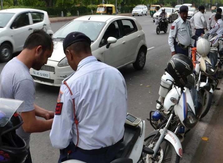 ड्राइविंग लाइसेंस, लाइसेंस, पुलिस ड्राइविंग लाइसेंस, लाइसेंस, पुलिस- India TV