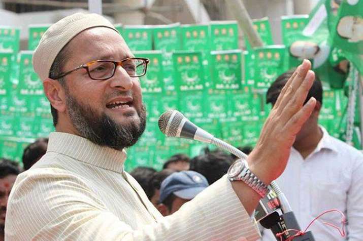Asaduddin Owaisi threatens to 'convert to Islam' those who forcefully shaved Muslim man's beard Asaduddin Owaisi threatens to 'convert to Islam' those who forcefully shaved Muslim man's beard- India TV
