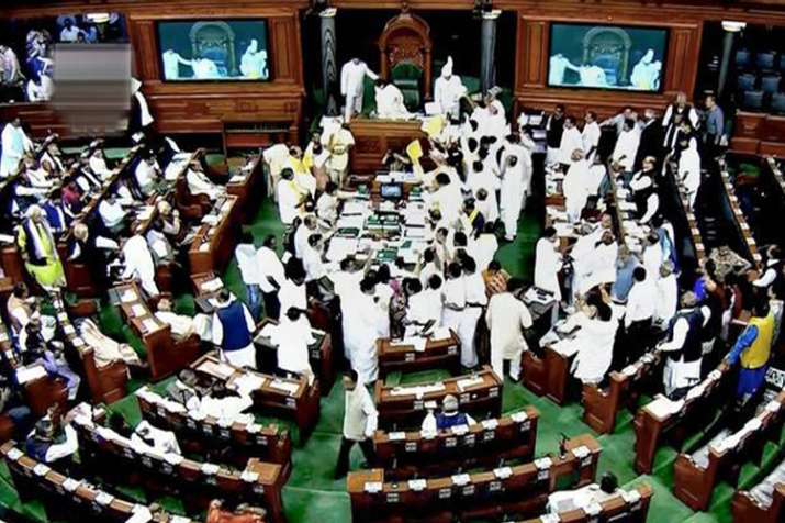 असम NRC मुद्दे पर सिलचर से दिल्ली तक घमासान, लोकसभा में TMC का हंगामा असम NRC मुद्दे पर सिलचर से दिल्ली तक घमासान, लोकसभा में TMC का हंगामा- India TV Hindi