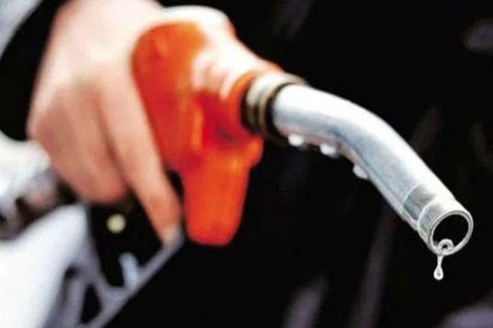 Andhra Pradesh CM Chandrababu Naidu announces a reduction in petrol and diesel price by Rs 2 each Andhra Pradesh CM Chandrababu Naidu announces a reduction in petrol and diesel price by Rs 2 each- India TV Paisa