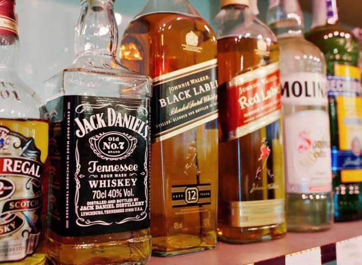Maharashtra to allow online sale, home delivery of liquor Maharashtra to allow online sale, home delivery of liquor- India TV Hindi