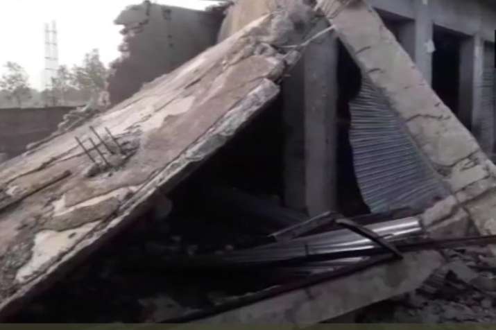 UP Budaun explosion, 8 dead, 3 injured after blast in a firecracker factory in Budaun UP Budaun explosion, 8 dead, 3 injured after blast in a firecracker factory in Budaun- India TV Hindi