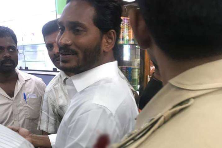 YSR Congress chief Jaganmohan Reddy attacked at Visakhapatnam Airport YSR Congress chief Jaganmohan Reddy attacked at Visakhapatnam Airport- India TV