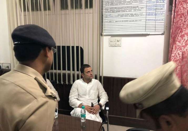 Rahul Gandhi at Police Station Rahul Gandhi at Police Station- India TV Hindi
