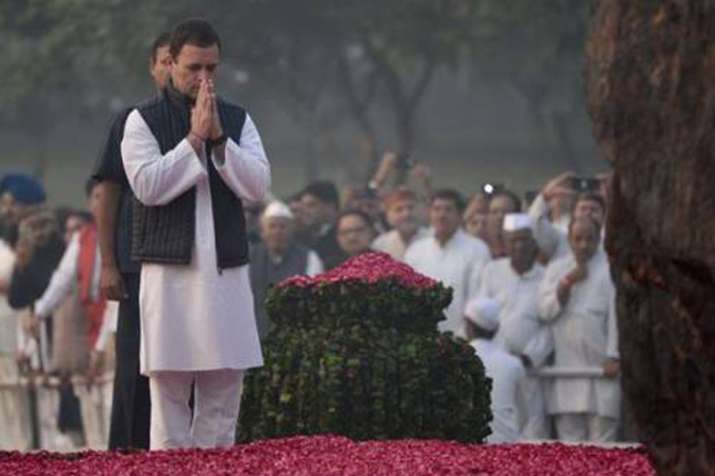 इंदिरा गांधी की पुण्यतिथि पर मनमोहन, सोनिया, राहुल ने श्रद्धांजलि दी इंदिरा गांधी की पुण्यतिथि पर मनमोहन, सोनिया, राहुल ने श्रद्धांजलि दी- India TV