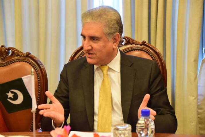 Imran Khan's 'googly' ensured presence of Indian ministers at Kartarpur corridor event, says Qureshi Imran Khan's 'googly' ensured presence of Indian ministers at Kartarpur corridor event, says Qureshi- India TV Hindi