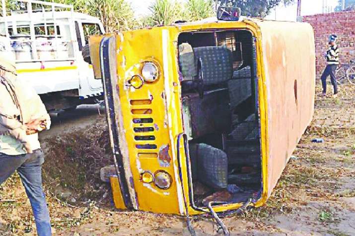 बिहार में स्कूली बस दुर्घटनाग्रस्त, 20 घायल; सभी बच्चे खतरे से बाहर बिहार में स्कूली बस दुर्घटनाग्रस्त, 20 घायल; सभी बच्चे खतरे से बाहर- India TV Hindi