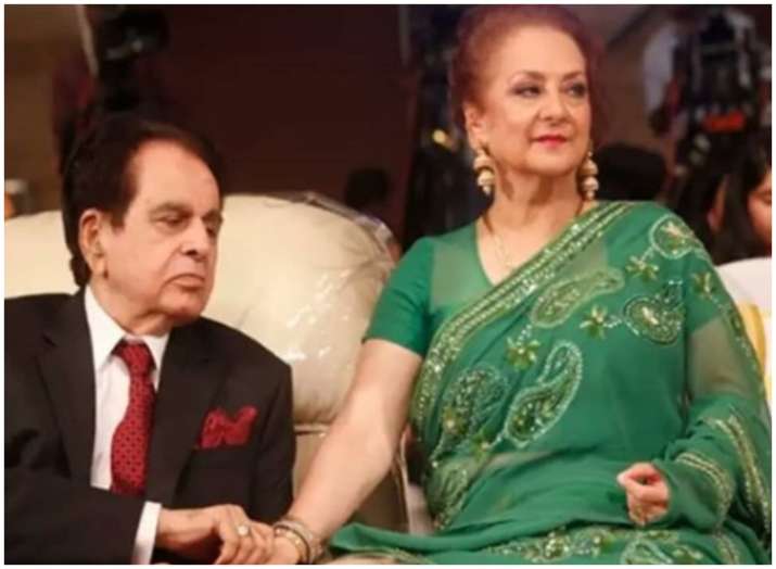 Dilip Kumar and saira bano Dilip Kumar and saira bano- India TV Hindi