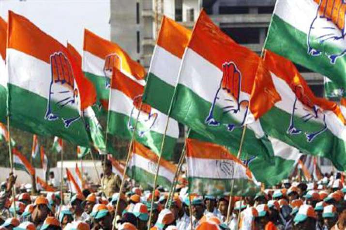 Congress issues notices to 4 Karnataka MLAs who skipped party meeting Congress issues notices to 4 Karnataka MLAs who skipped party meeting- India TV