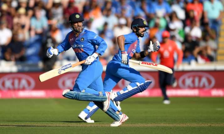 MS Dhoni And Virat Kohli MS Dhoni And Virat Kohli- India TV Hindi