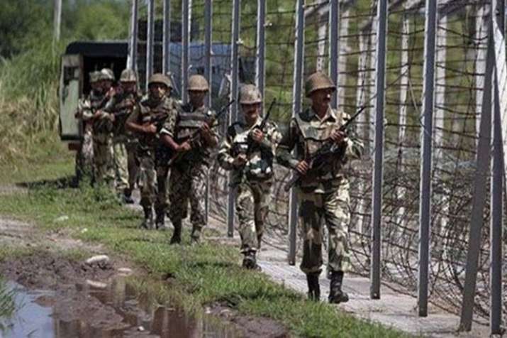 Pakistan fires unprovoked on LoC, violates ceasefire in Poonch | PTI Representational Pakistan fires unprovoked on LoC, violates ceasefire in Poonch | PTI Representational- India TV