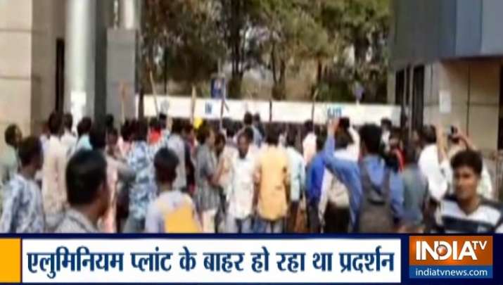 ओडिशा: पुलिस और पब्लिक के बीच भिड़ंत, झड़प में 2 लोगों की मौत कई घायल ओडिशा: पुलिस और पब्लिक के बीच भिड़ंत, झड़प में 2 लोगों की मौत कई घायल- India TV