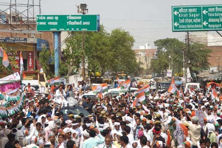 priyanka gandhi convoy priyanka gandhi convoy- India TV Hindi