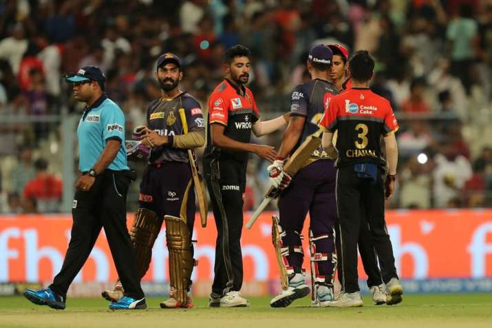 IPL 2019, KKR vs RCB : रसल और राणा की पॉवर हिटिंग बेकार, विराट कोहली के धमाकेदार शतक से जीती आरसीबी IPL 2019, KKR vs RCB : रसल और राणा की पॉवर हिटिंग बेकार, विराट कोहली के धमाकेदार शतक से जीती आरसीबी - India TV