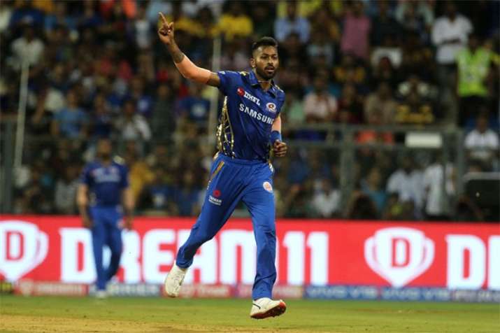 Krystle D'souza Posted a photo with Hardik Pandya, People called him kalu bhai Krystle D'souza Posted a photo with Hardik Pandya, People called him kalu bhai- India TV Hindi