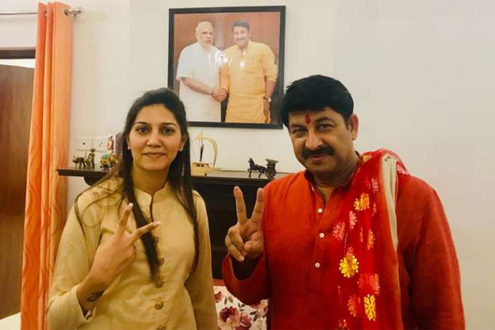 Sapna Choudhary and Manoj Tiwari Sapna Choudhary and Manoj Tiwari- India TV Hindi
