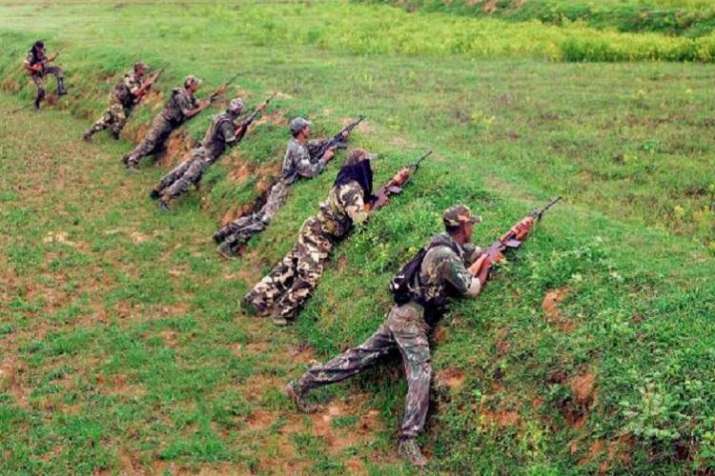 बिहार: पुलिस मुठभेड़ में नक्सली ढेर, हथियार बरामद बिहार: पुलिस मुठभेड़ में नक्सली ढेर, हथियार बरामद- India TV Hindi