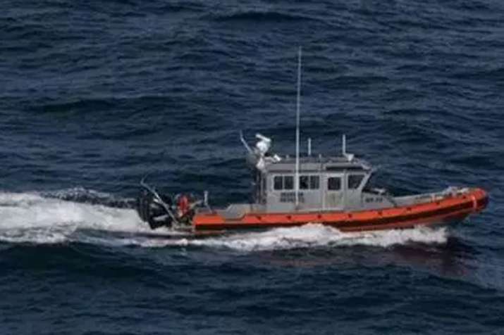 One dead, 3 missing after migrant boat capsizes at US-Mexico border | AP Representational One dead, 3 missing after migrant boat capsizes at US-Mexico border | AP Representational- India TV Hindi