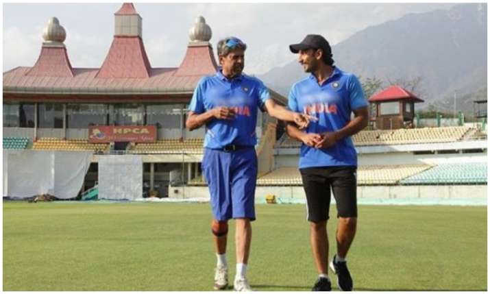Kapil dev and ranveer Singh Kapil dev and ranveer Singh- India TV Hindi