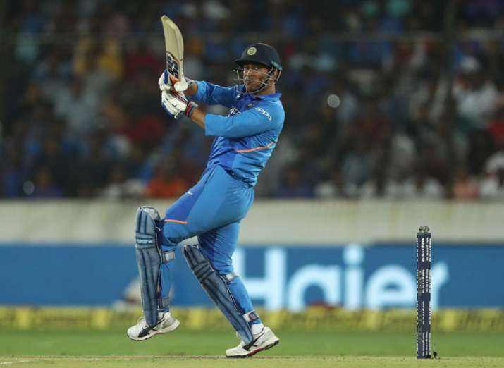 Mahendra Singh Dhoni keeps the pressure on opposition team- Brandon McCullum Mahendra Singh Dhoni keeps the pressure on opposition team- Brandon McCullum- India TV