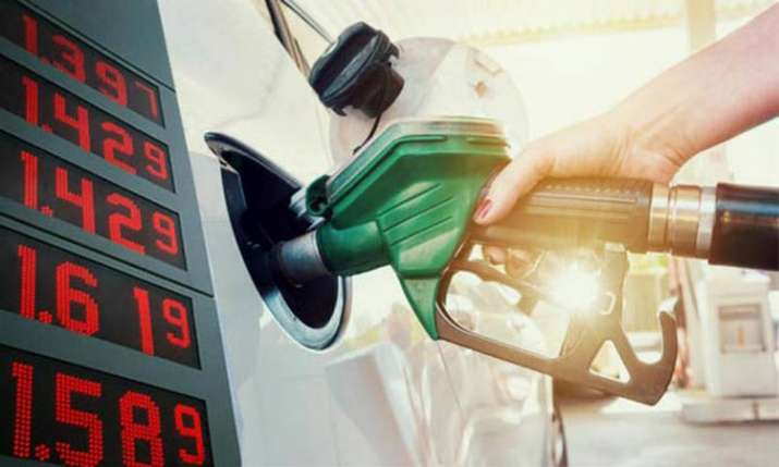 Petrol and diesel price can rise up to Rs 3 a liter Petrol and diesel price can rise up to Rs 3 a liter- India TV Paisa