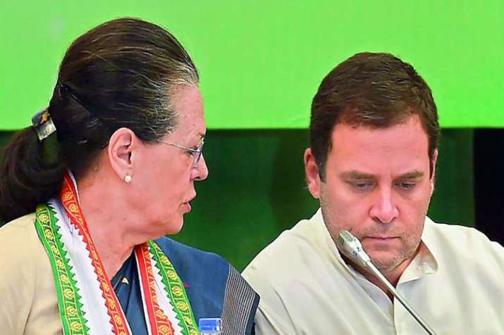 करारी शिकस्त पर कांग्रेस का आज 'मंथन', इस्तीफा देंगे राहुल गांधी? करारी शिकस्त पर कांग्रेस का आज 'मंथन', इस्तीफा देंगे राहुल गांधी?- India TV