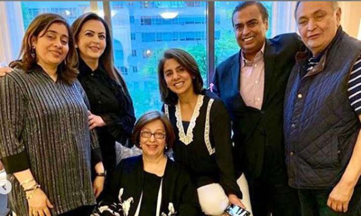 Mukesh Ambani and Nita Ambani meet Rishi Kapoor and Neetu Kapoor in New York Mukesh Ambani and Nita Ambani meet Rishi Kapoor and Neetu Kapoor in New York- India TV