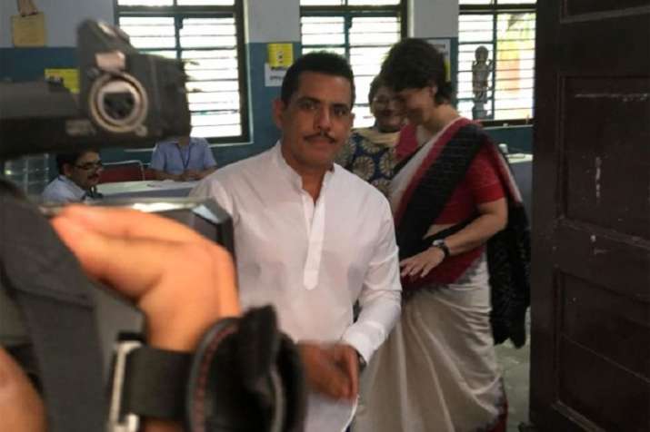 Robert Vadra did not to appear In front of Enforcement Directorate IN overseas assets case Robert Vadra did not to appear In front of Enforcement Directorate IN overseas assets case- India TV Paisa