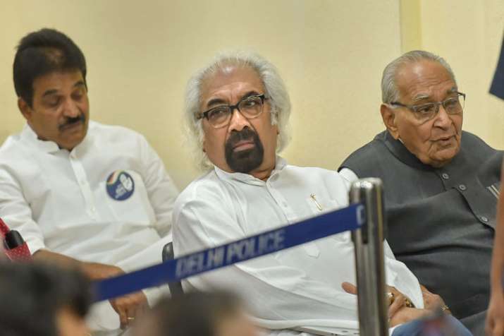 Rahul Gandhi is not 'pappu', says Sam Pitroda Rahul Gandhi is not 'pappu', says Sam Pitroda- India TV