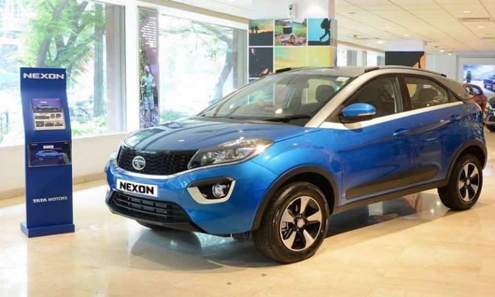 JLR posts GBP 3.6bn loss amid weak China demand, Tata Motors Q4 net dips 49 percent JLR posts GBP 3.6bn loss amid weak China demand, Tata Motors Q4 net dips 49 percent - India TV Paisa