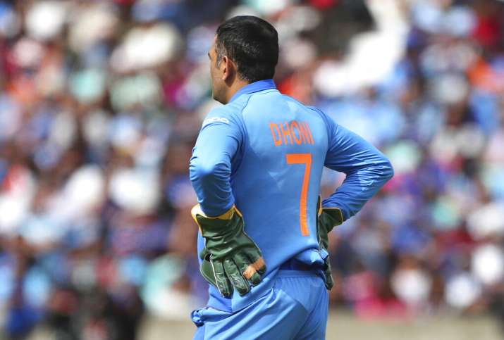 एमएस धोनी के फैंस को मुफ्त में भोजन खिलाते हैं शंभू, स्टेडियम में जाकर मैच देखने के पैसे नहीं एमएस धोनी के फैंस को मुफ्त में भोजन खिलाते हैं शंभू, स्टेडियम में जाकर मैच देखने के पैसे नहीं- India TV